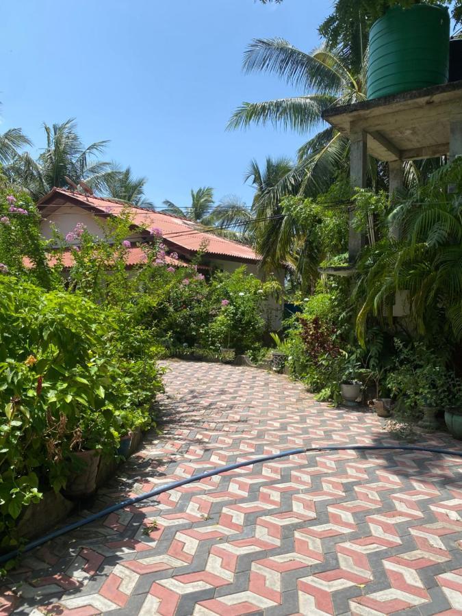 נילבלי Island Breeze Inn מראה חיצוני תמונה
